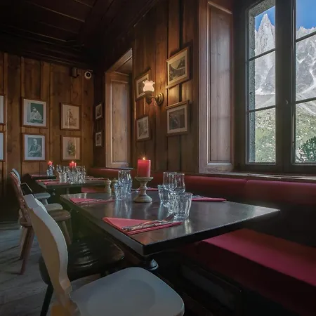 Refuge Du Montenvers 4*