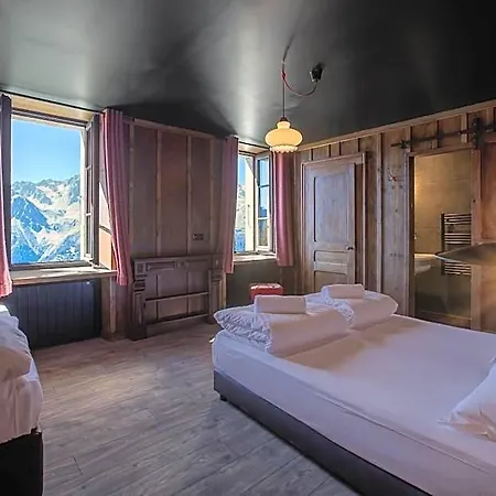 Refuge Du Montenvers 호텔 4*