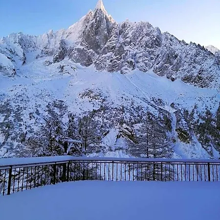Refuge Du Montenvers 호텔 4*